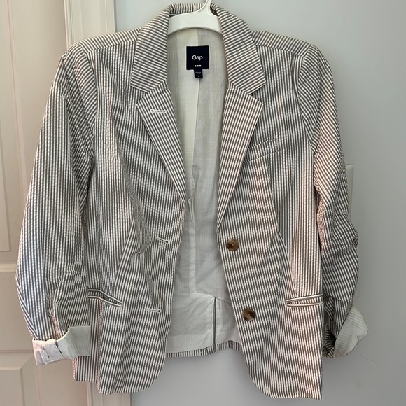 GAP Jackets & Blazers - Gap Grey and White Seersucker Blazer